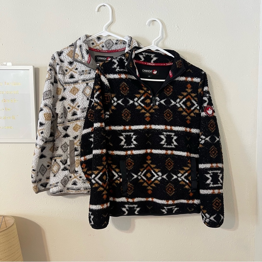2 Canada weather gear pullovers bundle